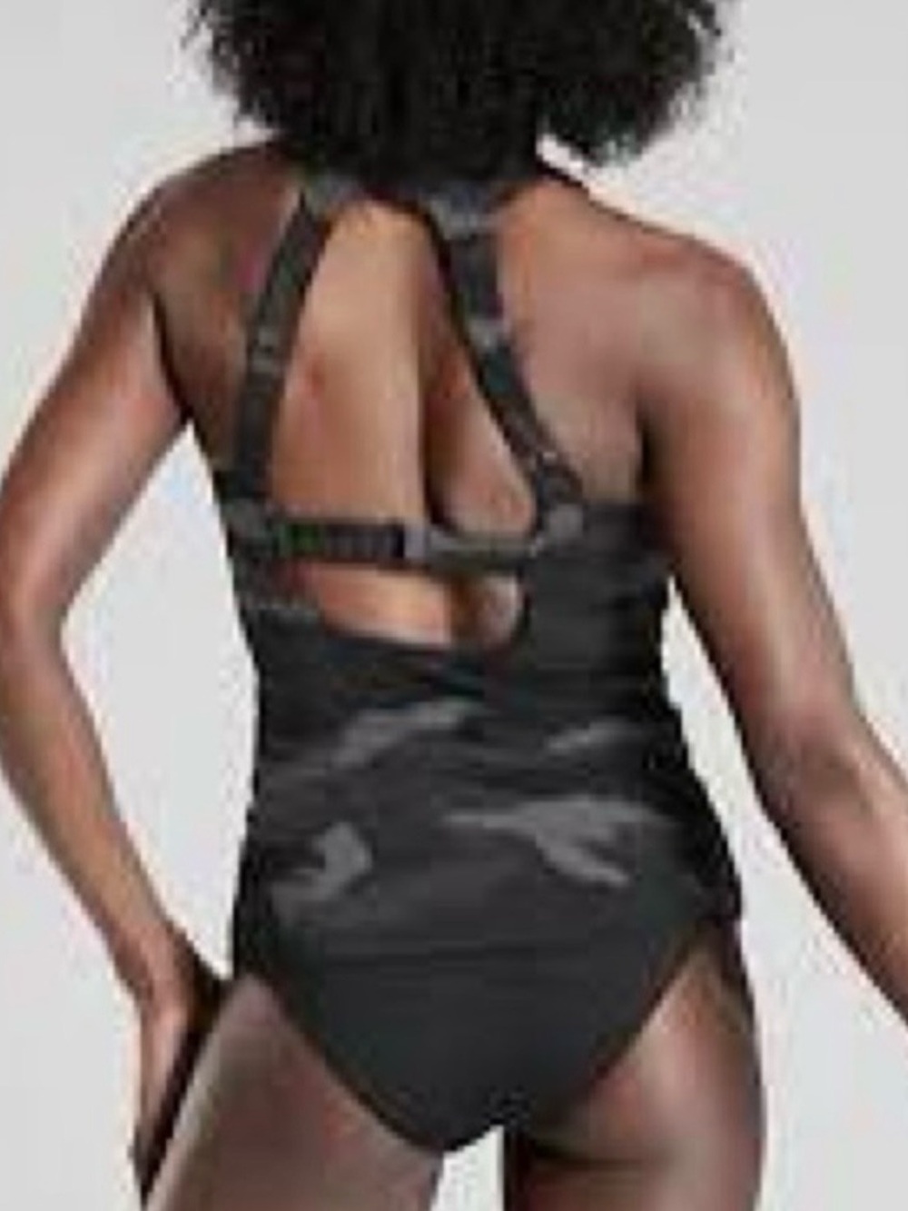 Athleta Freestyle Camo Tankini TOP Size 36 B/C
Excellent preowned condition - Picture 2 of 8